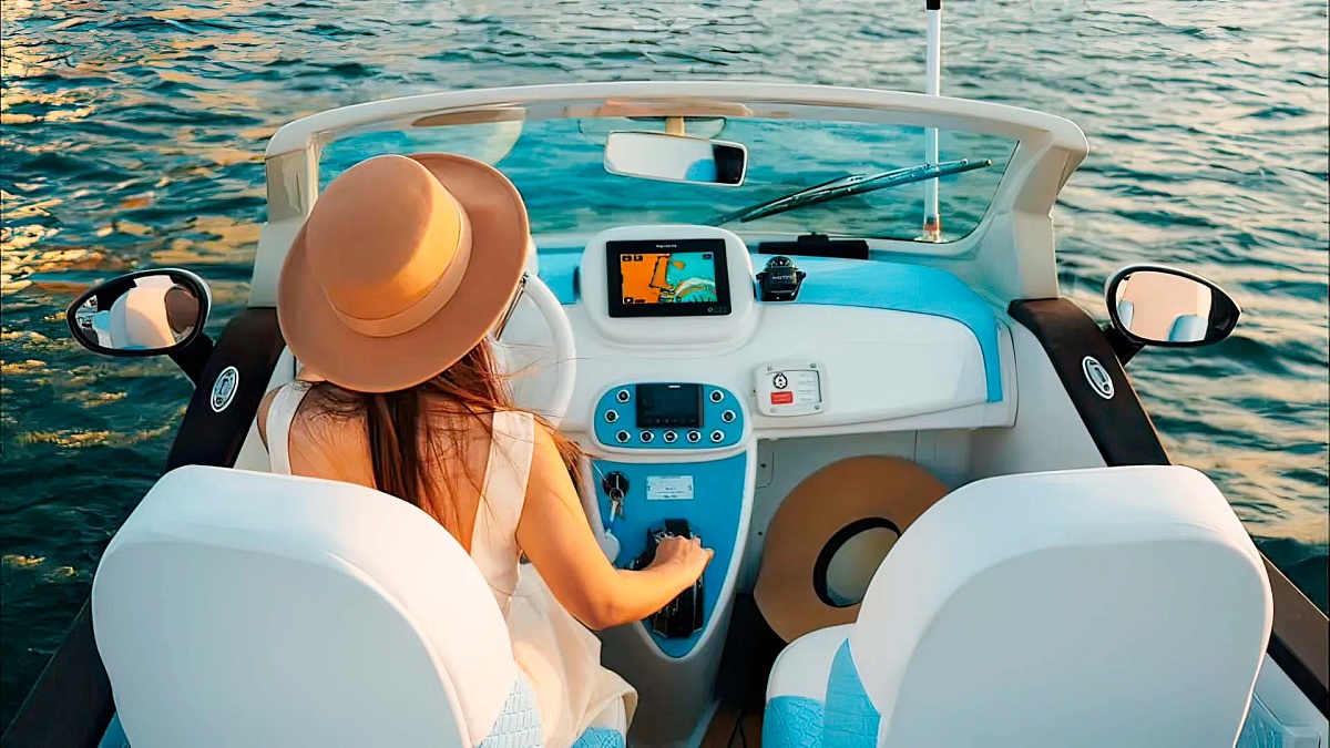 Аренда катера Fiat 500 Boat в Дубае